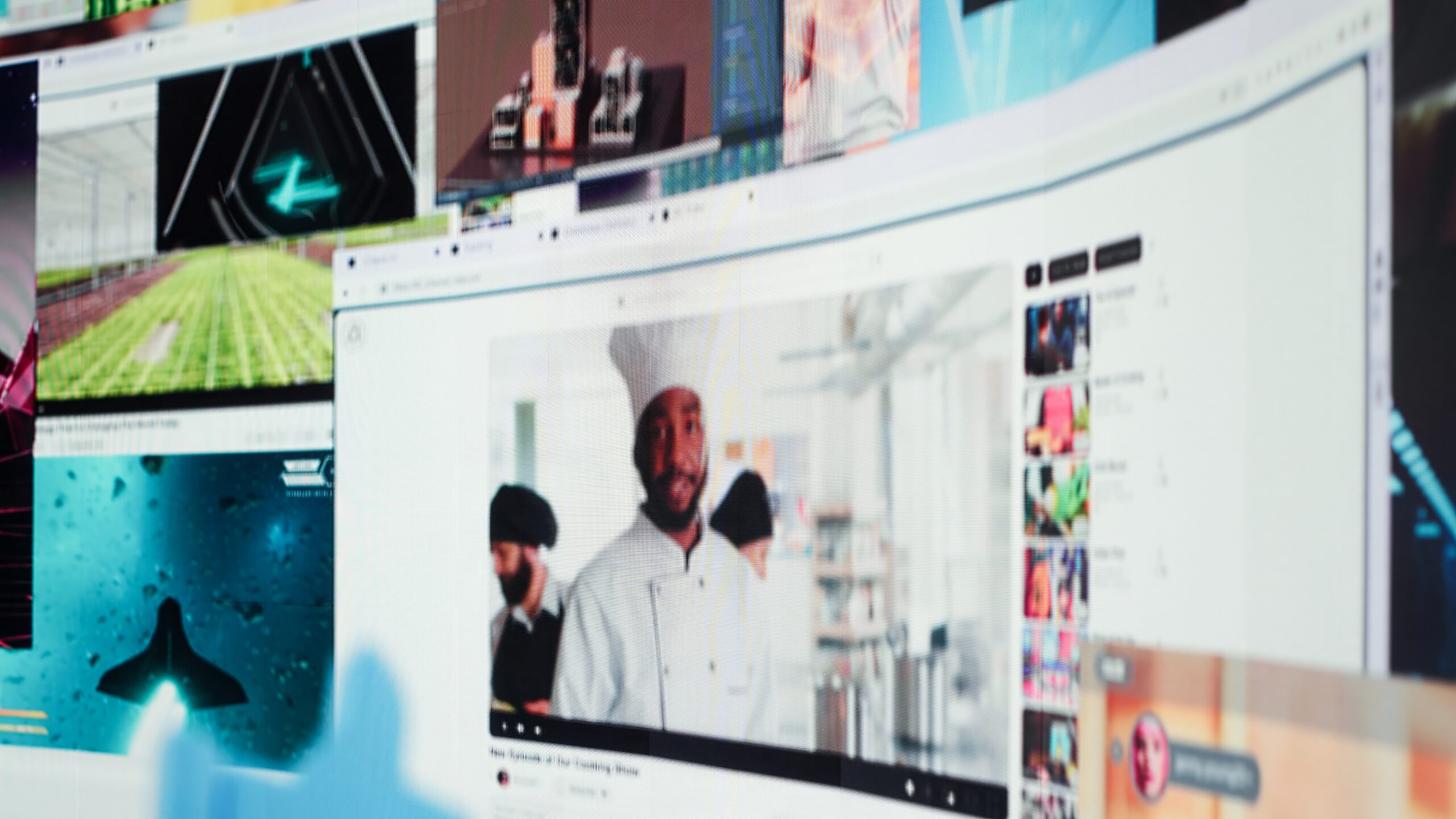 Above the Fold: What Your Homepage Must Do in 5 Seconds